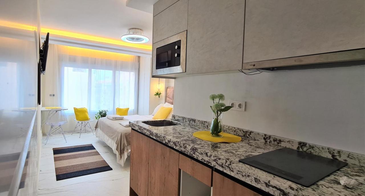 Estepona Rada Beach Abc Apartments & Estudios A ภายนอก รูปภาพ