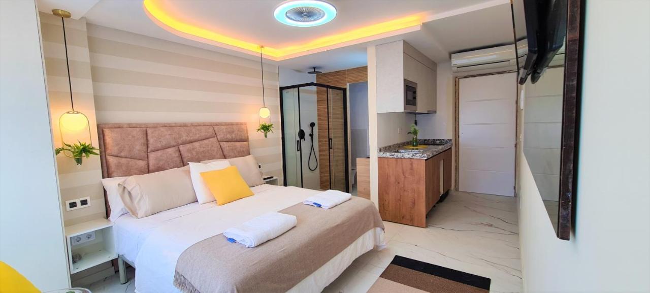 Estepona Rada Beach Abc Apartments & Estudios A ภายนอก รูปภาพ
